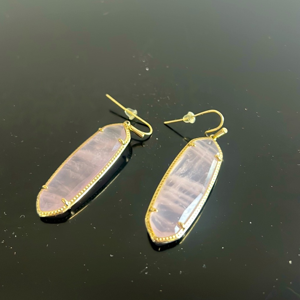 Kendra Scott rose quartz earrings
